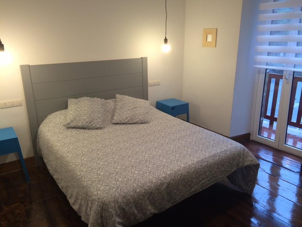 Hostal Auzoa Bera  Ngoại thất bức ảnh